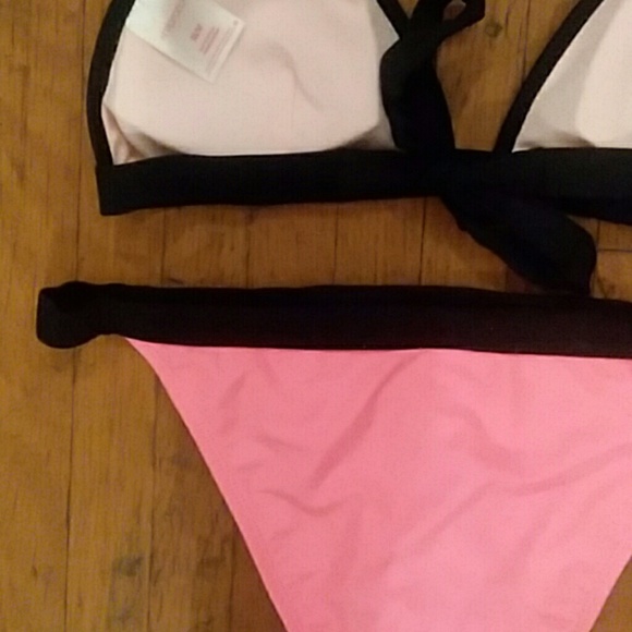 Xhiliration Cute Bikini - Picture 6 of 7